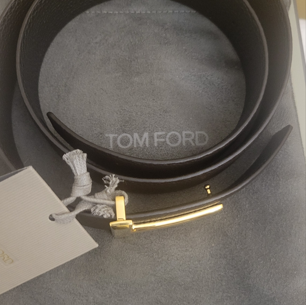 Tom Ford "T" Logo Grained Black/Brown Leather Belt Size 80/ Small - Picture 2 of 9